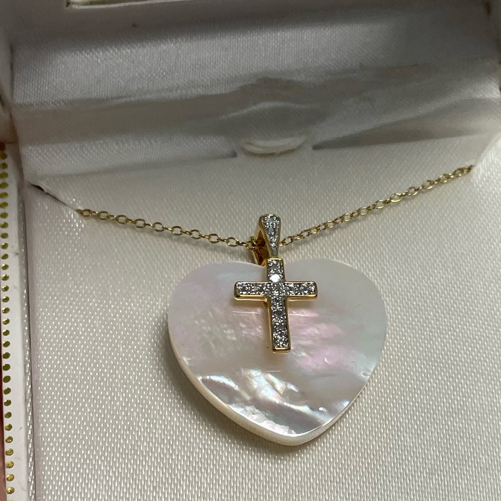 Vintage 18k gold sterling silver diamond accent cross heart shell necklace